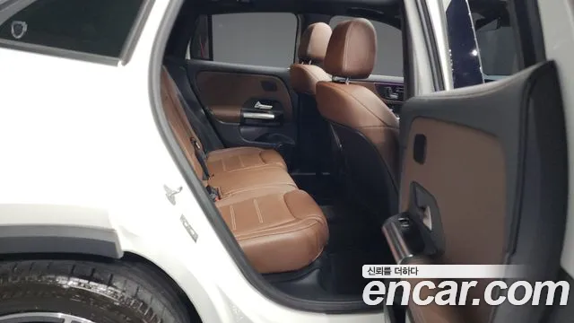 Mercedes-Benz GLA-Class 2022 — фото 12