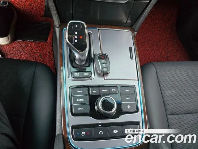 Hyundai Equus 2013 — фото 17