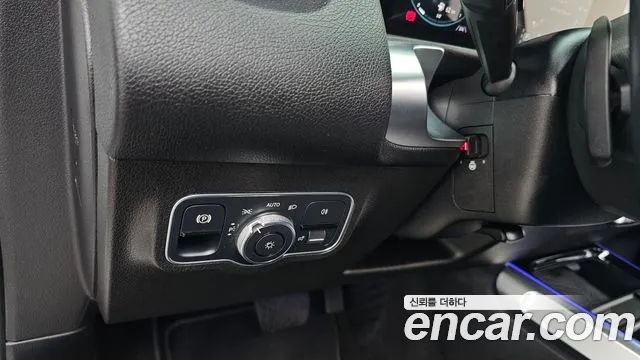 Mercedes-Benz GLB-Class 2020 — фото 18
