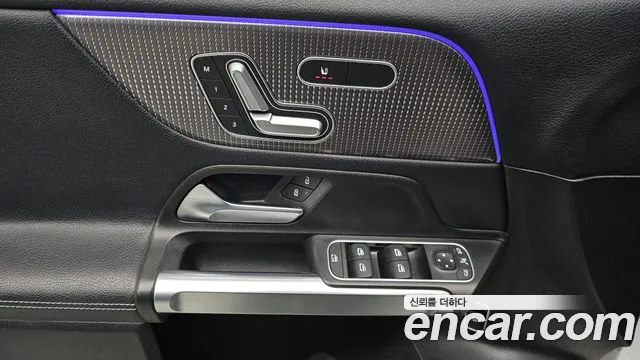 Mercedes-Benz GLB-Class 2020 — фото 19