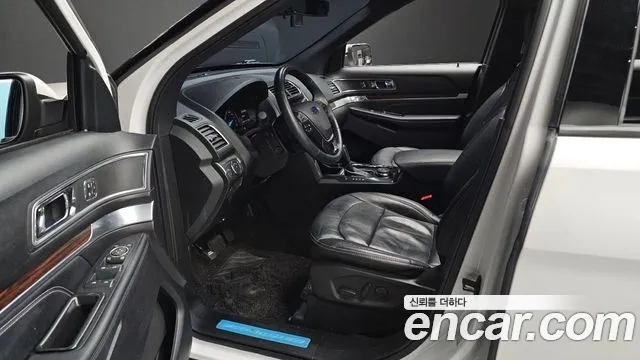 Ford Explorer 2019 — фото 11