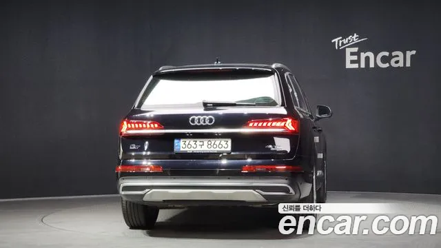 Audi Q7 2021 — фото 4