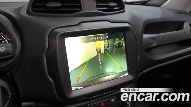 Jeep Renegade 2020 — фото 15