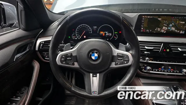 BMW 5-Series 2019 — фото 13