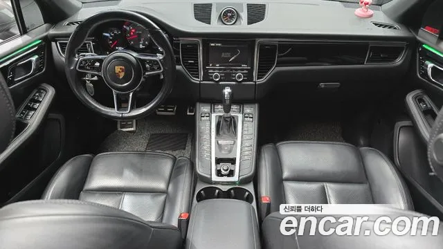 Porsche Macan 2015 — фото 7