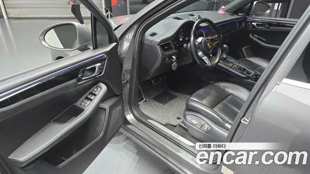 Porsche Macan 2015 — фото 11