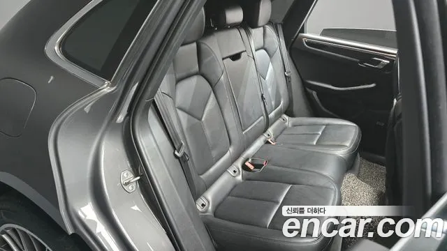 Porsche Macan 2015 — фото 12