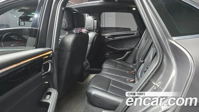 Porsche Macan 2015 — фото 13
