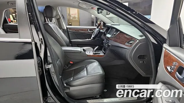 Hyundai Equus 2013 — фото 10