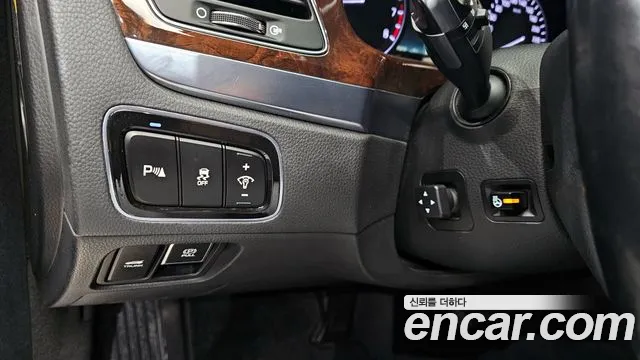 Hyundai Equus 2013 — фото 14