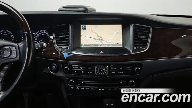 Hyundai Equus 2013 — фото 15