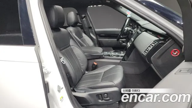 Land Rover Discovery 2019 — фото 11