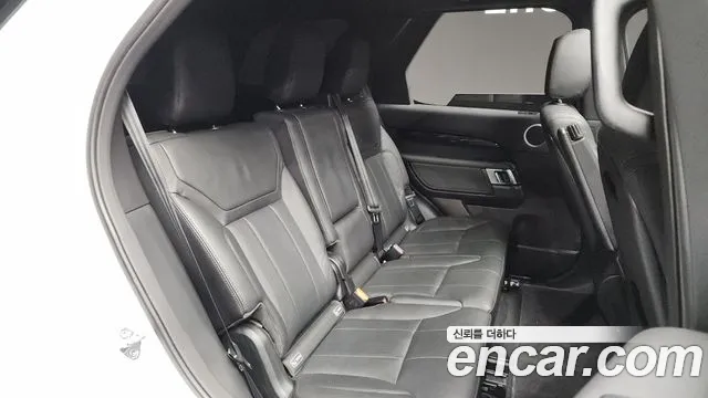 Land Rover Discovery 2019 — фото 12