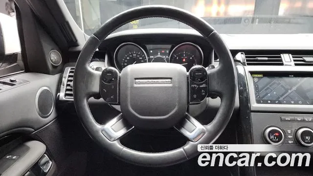 Land Rover Discovery 2019 — фото 13