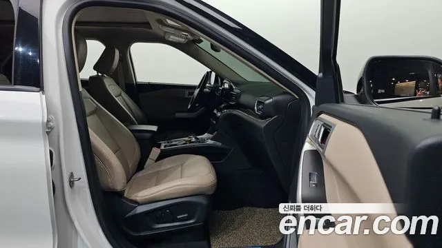 Ford Explorer 2022 — фото 10