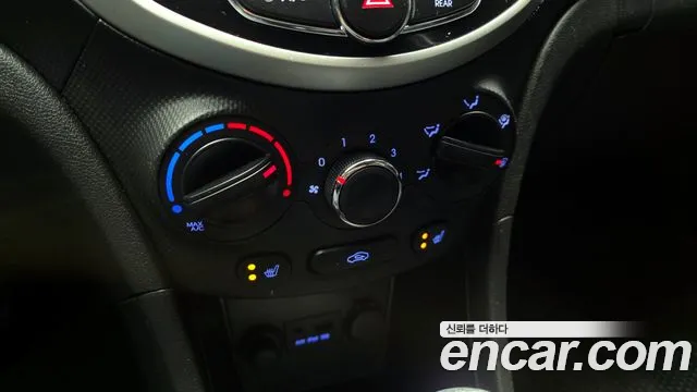 Hyundai Accent 2011 — фото 15