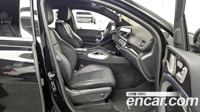 Mercedes-Benz GLE-Class 2023 — фото 11