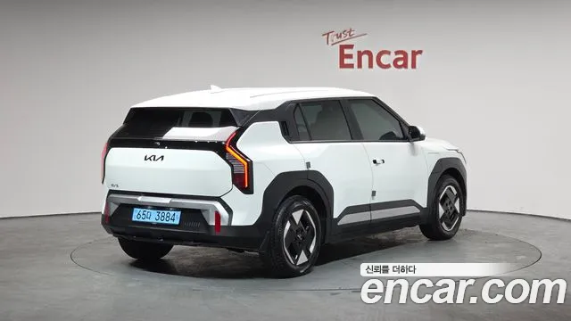 Kia EV3 2026 — фото 1
