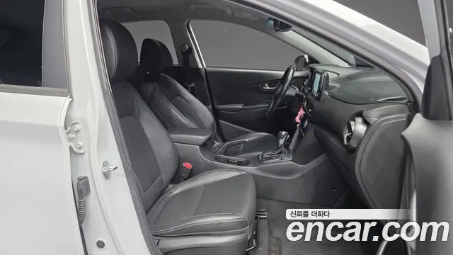 Hyundai Kona 2018 — фото 11