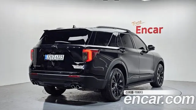 Ford Explorer 2022 — фото 2