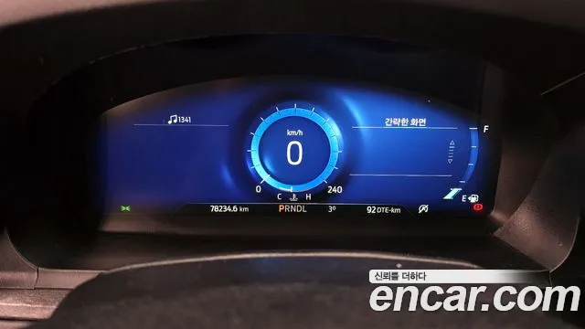 Ford Explorer 2022 — фото 8