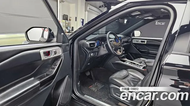 Ford Explorer 2022 — фото 10