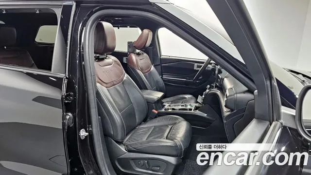 Ford Explorer 2022 — фото 12