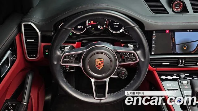Porsche Cayenne 2019 — фото 13