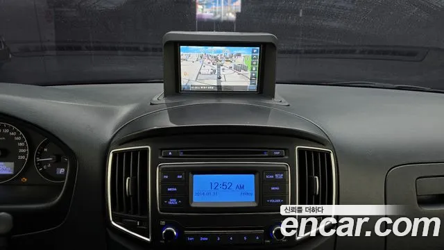 Hyundai Starex 2017 — фото 15