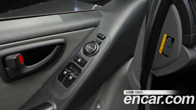 Hyundai Starex 2017 — фото 17