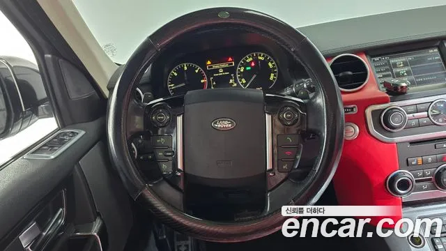 Land Rover Discovery 2015 — фото 13