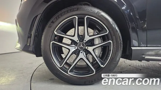 Mercedes-Benz GLE-Class 2023 — фото 4
