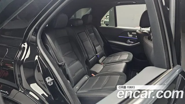 Mercedes-Benz GLE-Class 2023 — фото 11