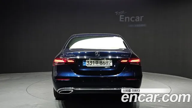 Mercedes-Benz E-Class 2021 — фото 4