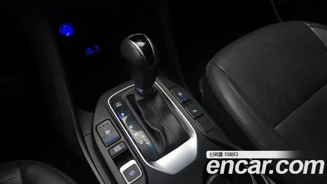 Hyundai Santafe 2017 — фото 9