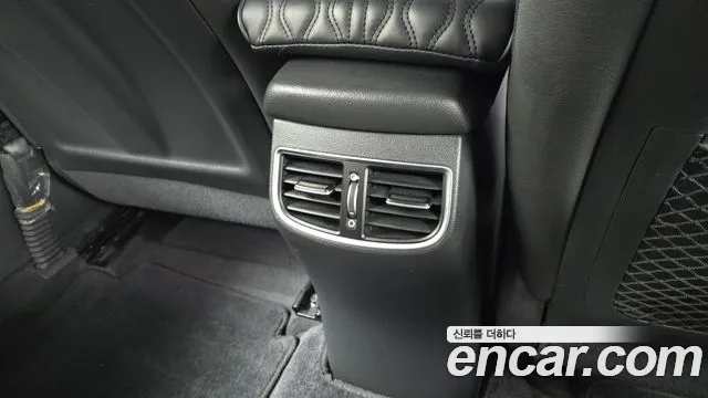 Hyundai AVANTE 2016 — фото 19