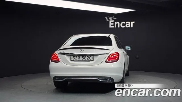 Mercedes-Benz C-Class 2018 — фото 4