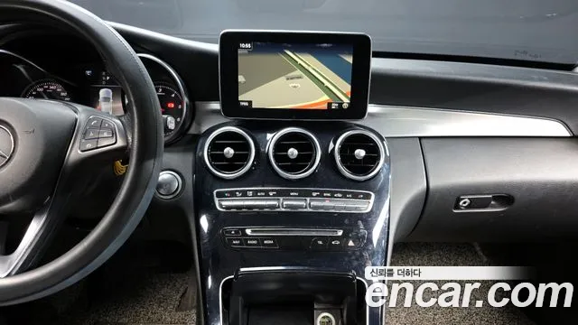 Mercedes-Benz C-Class 2018 — фото 14