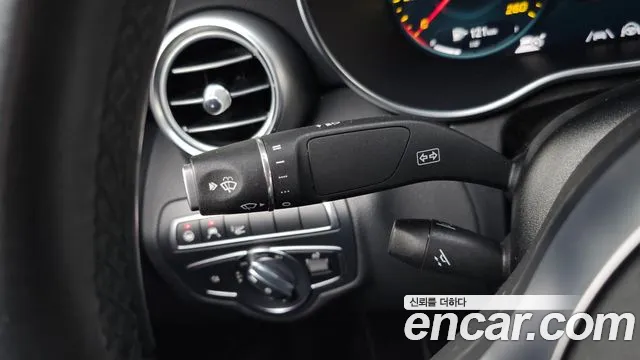Mercedes-Benz C-Class 2021 — фото 18