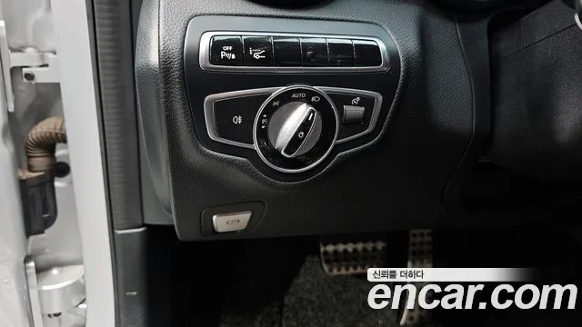 Mercedes-Benz C-Class 2017 — фото 18