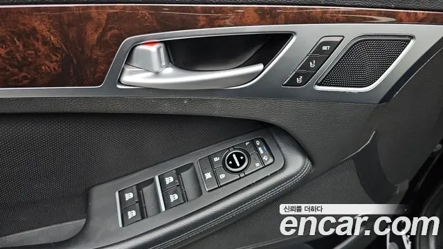 Hyundai Genesis 2015 — фото 12