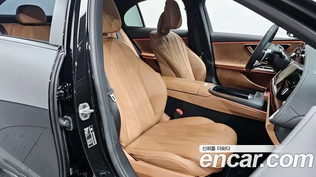 Mercedes-Benz E-Class 2026 — фото 10