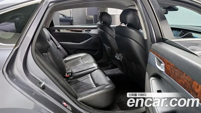 Hyundai Genesis 2016 — фото 12