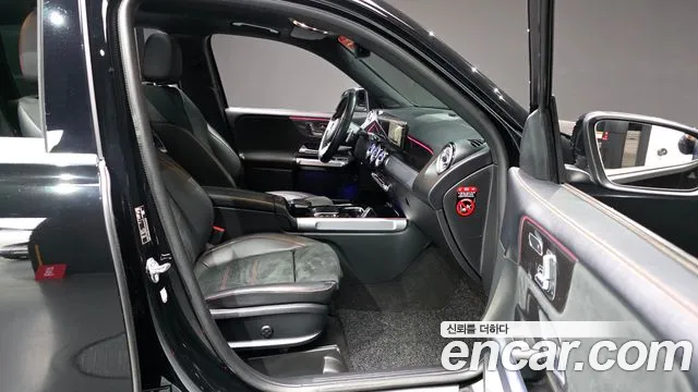 Mercedes-Benz GLB-Class 2023 — фото 10