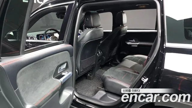 Mercedes-Benz GLB-Class 2023 — фото 12