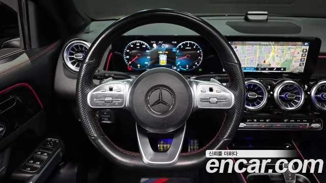 Mercedes-Benz GLB-Class 2023 — фото 13