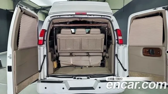 Chevrolet Express Van 2016 — фото 13