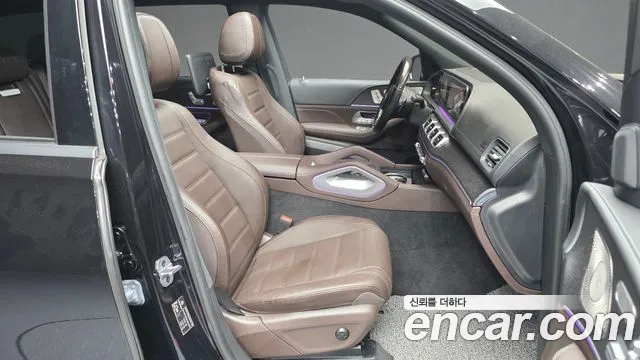 Mercedes-Benz GLS-Class 2023 — фото 11