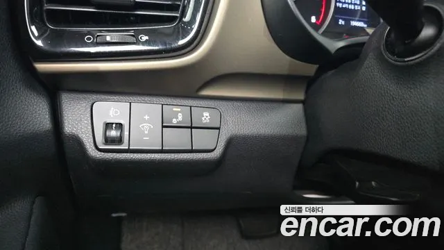 Kia Stonic 2018 — фото 16