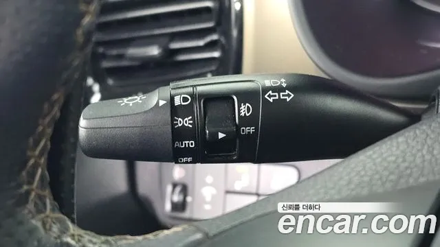 Kia Stonic 2018 — фото 17